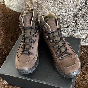 British Karrimor Men's Leather Boots Brown Made in Italy EU41/US 8